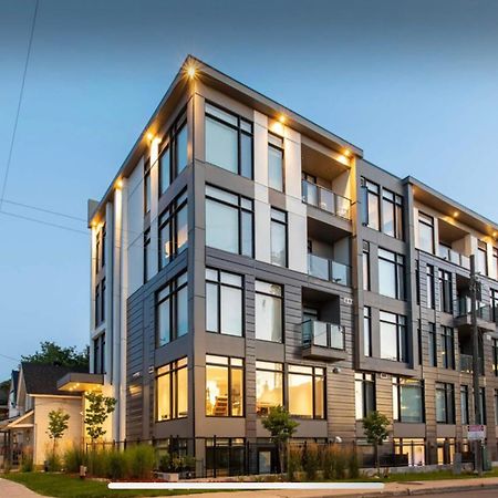 Westview Luxury Suites オタワ エクステリア 写真