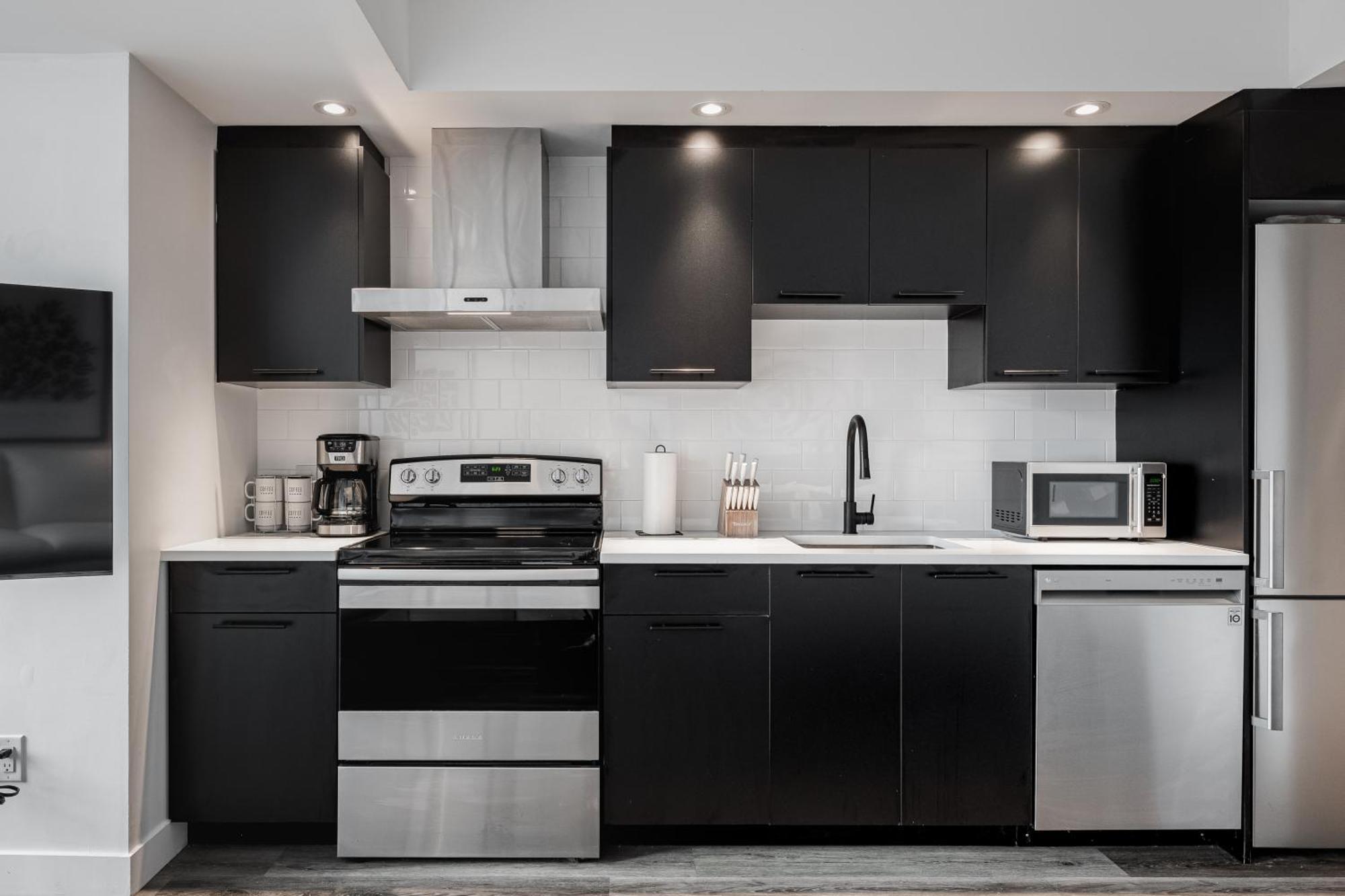 Westview Luxury Suites オタワ エクステリア 写真