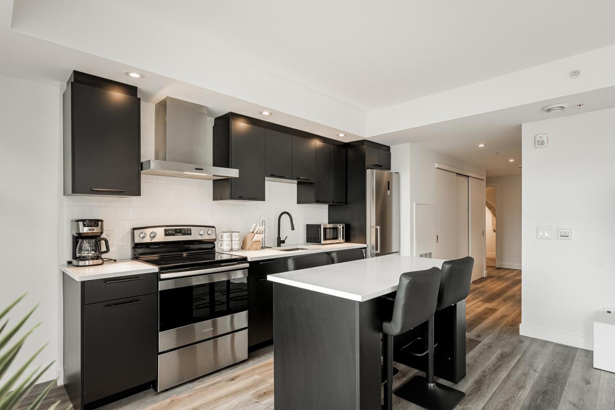 Westview Luxury Suites オタワ エクステリア 写真