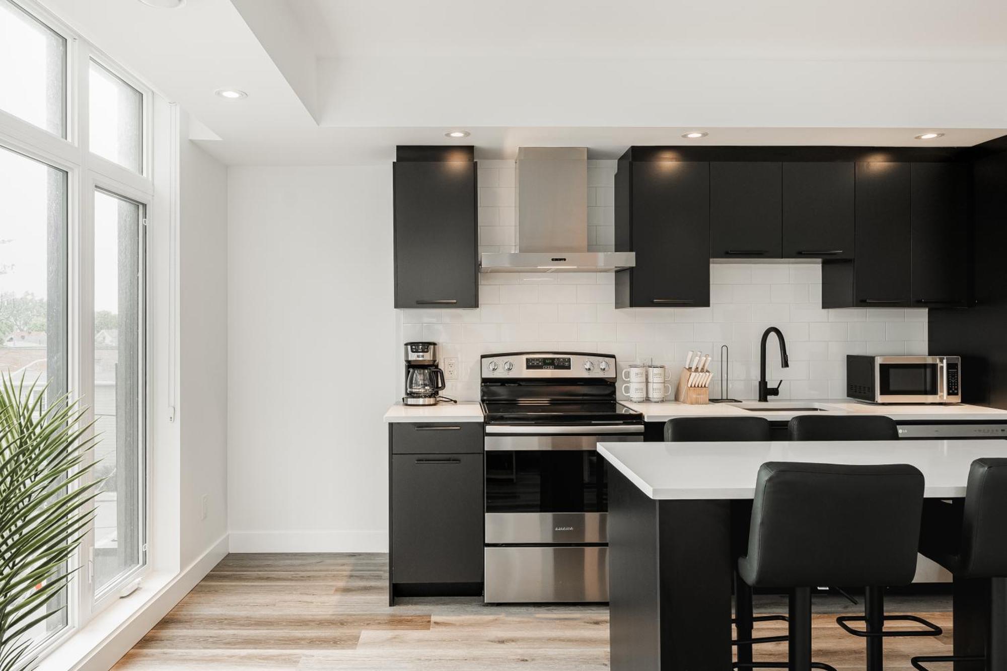 Westview Luxury Suites オタワ エクステリア 写真