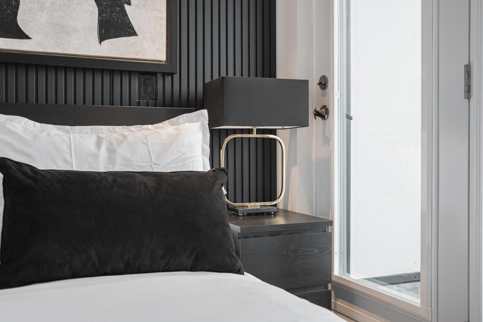 Westview Luxury Suites オタワ エクステリア 写真