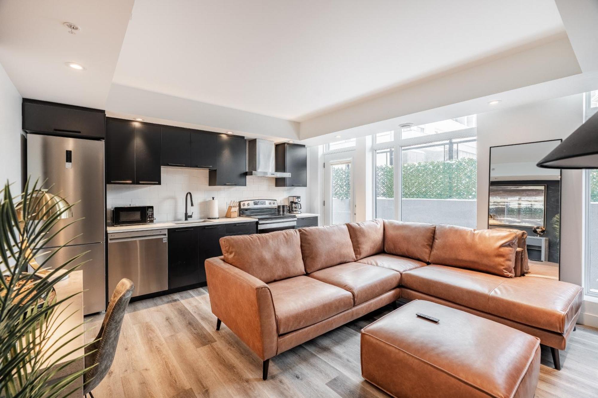 Westview Luxury Suites オタワ エクステリア 写真