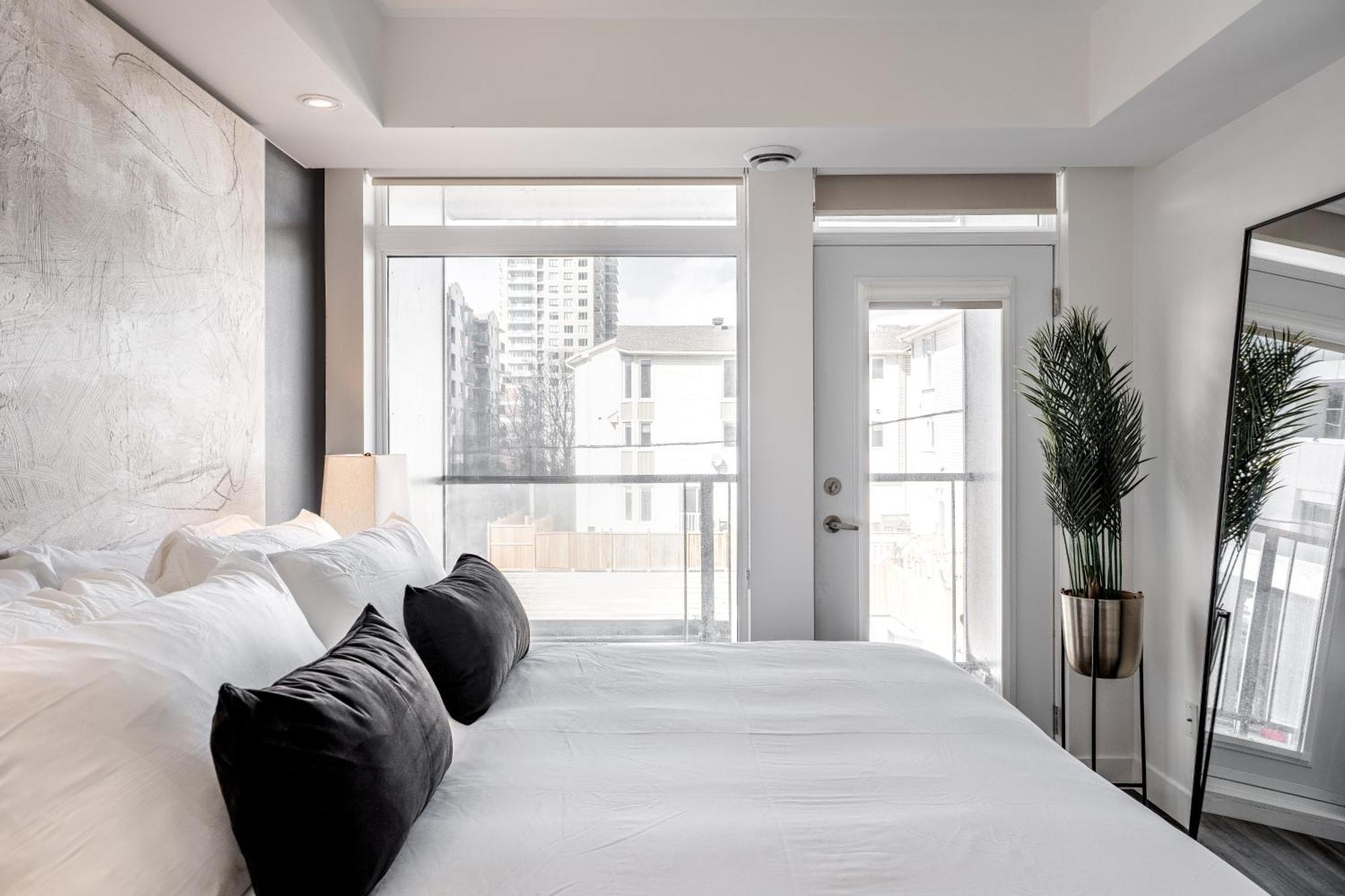 Westview Luxury Suites オタワ エクステリア 写真