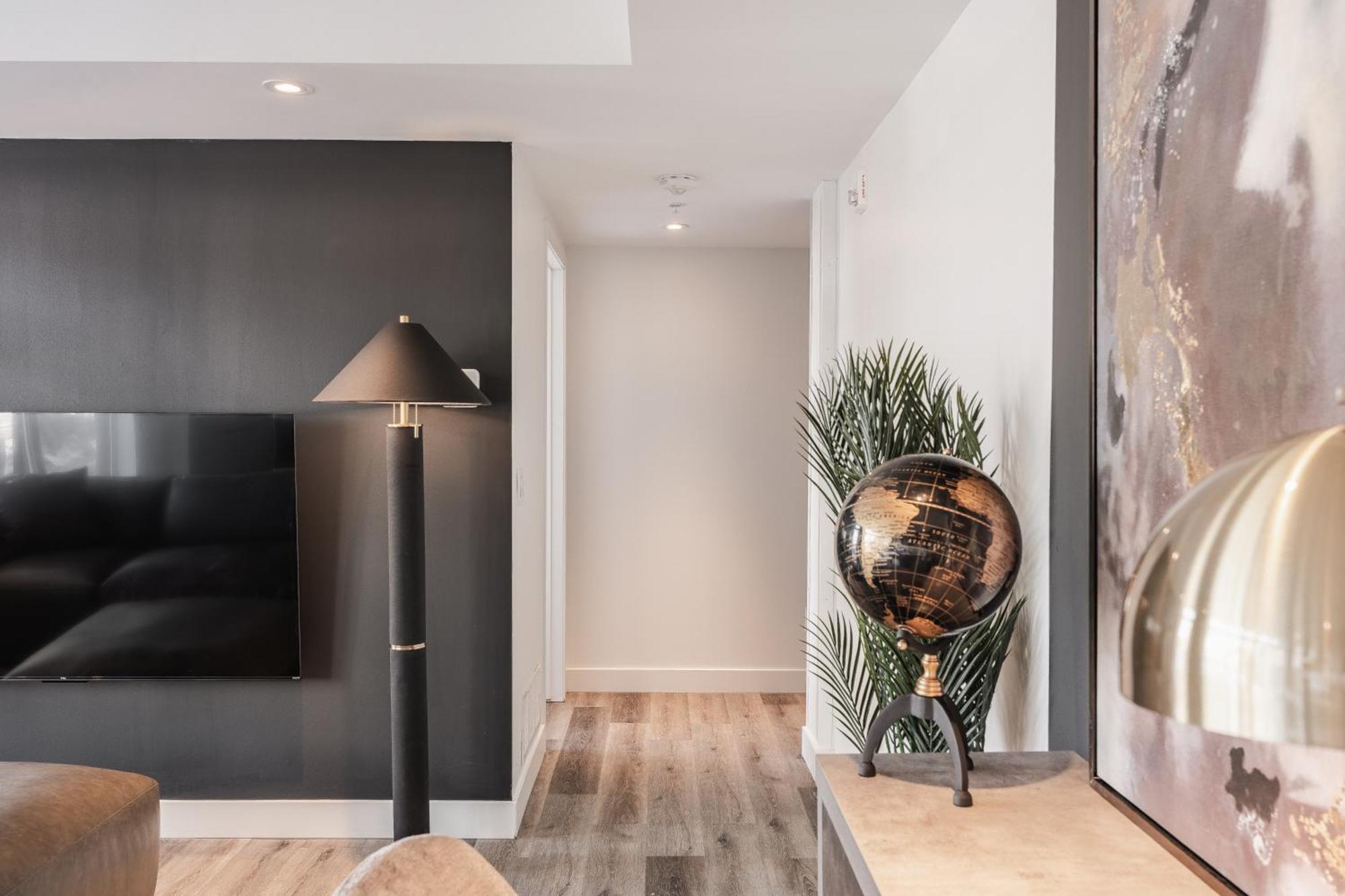 Westview Luxury Suites オタワ エクステリア 写真